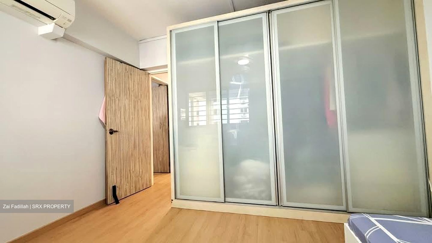 Blk 547 Jurong West Street 42 (Jurong West), HDB Executive #559383561